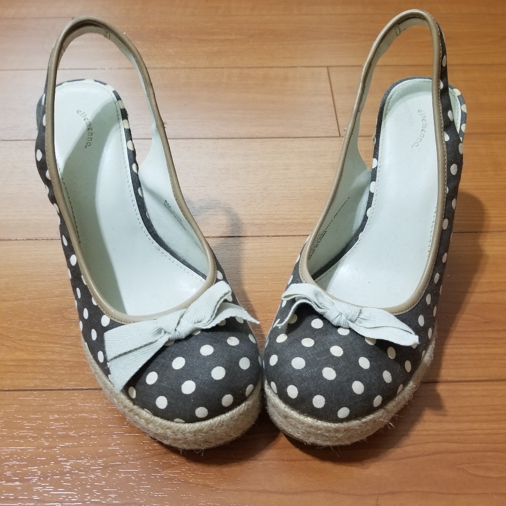 Polka-Dotted Espadrilles 🌾